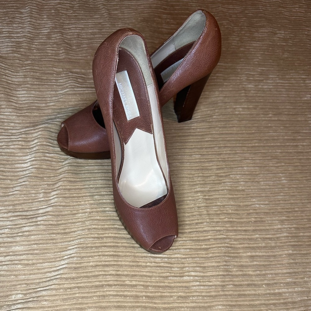 MK made in Italy leather high heels